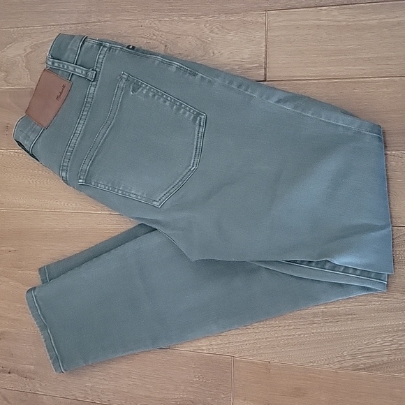 Madewell 9" High Rise Skinny Jeans in Olive Green Buton Front 24 Style J6660 - Picture 2 of 11
